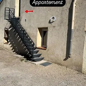  Appartement Spacieux 2 A 3 Personnes Avec Parking Au Pied Du Ventoux Km Zero